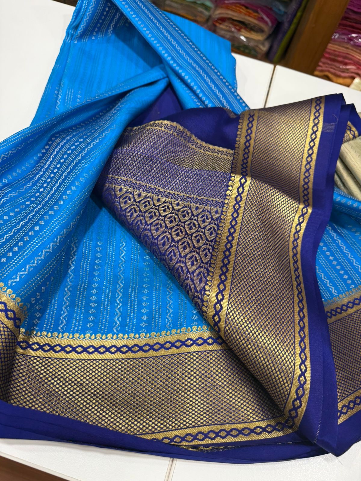 ๐All over saree zari consumption with beautiful color combination ๐