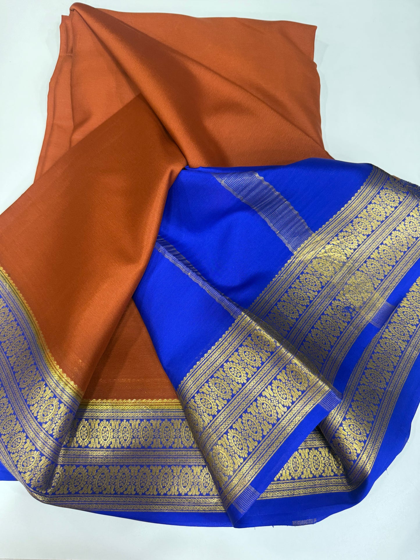 Thick border contrast sarees
