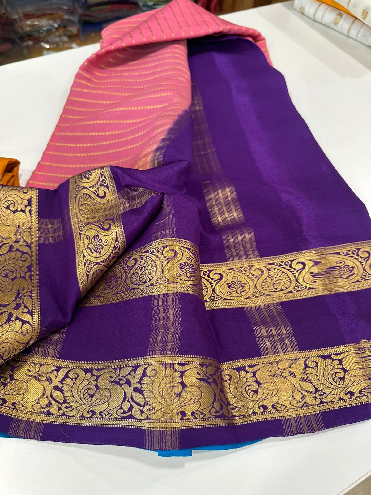 Traditional pattern with elegant border