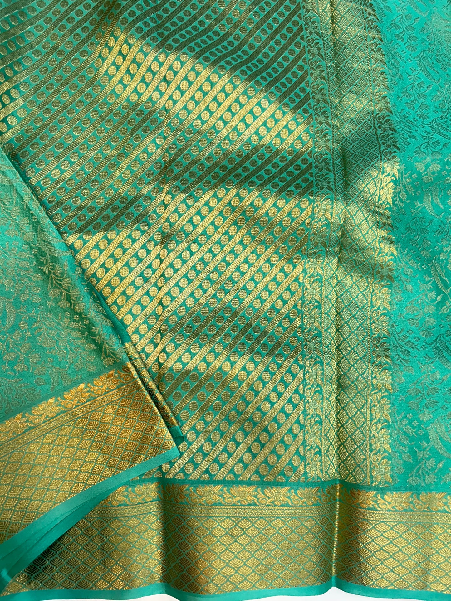 Self brocade