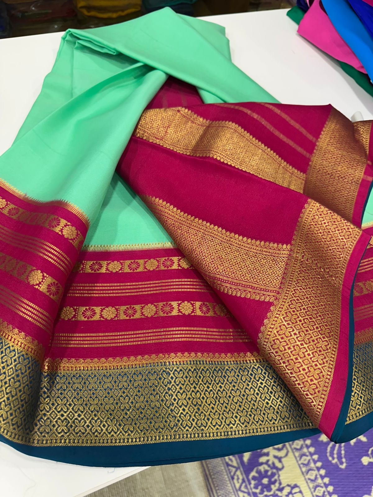 Traditional pattern with elegant border