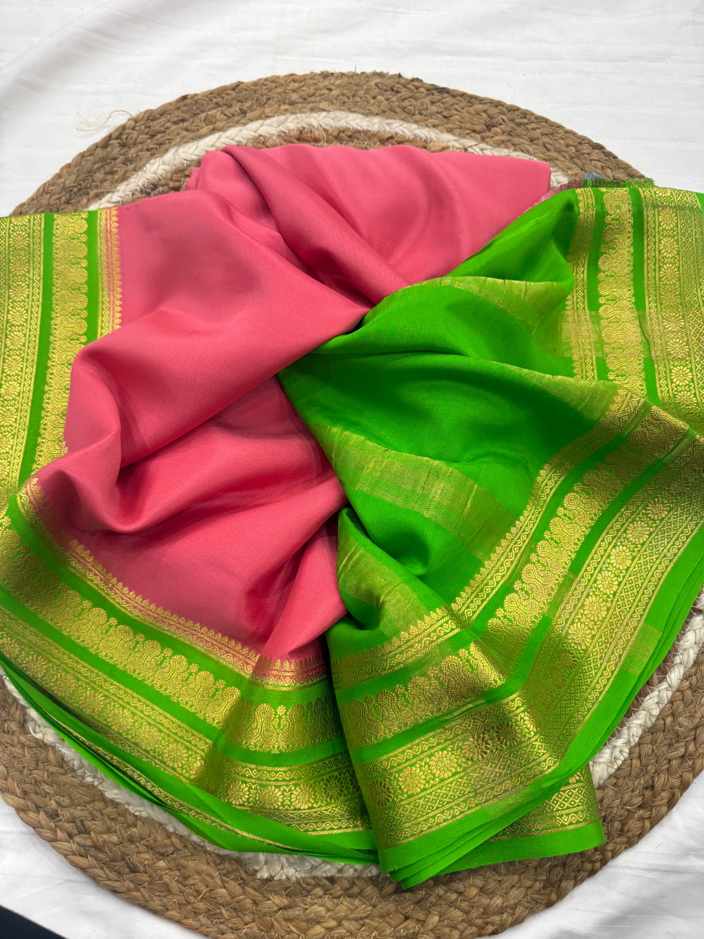 Contrast thick border