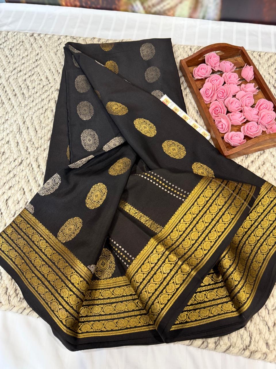 Mysore silk sarees Butta pattern