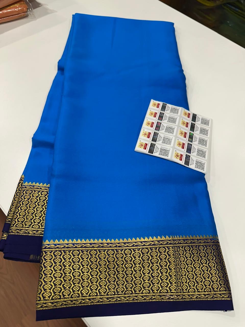 ๐ Traditional borders with elegant color combinations ๐