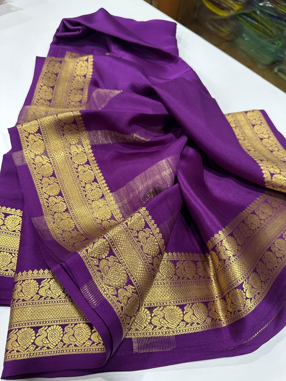 ๐ Traditional borders with elegant color combinations ๐
