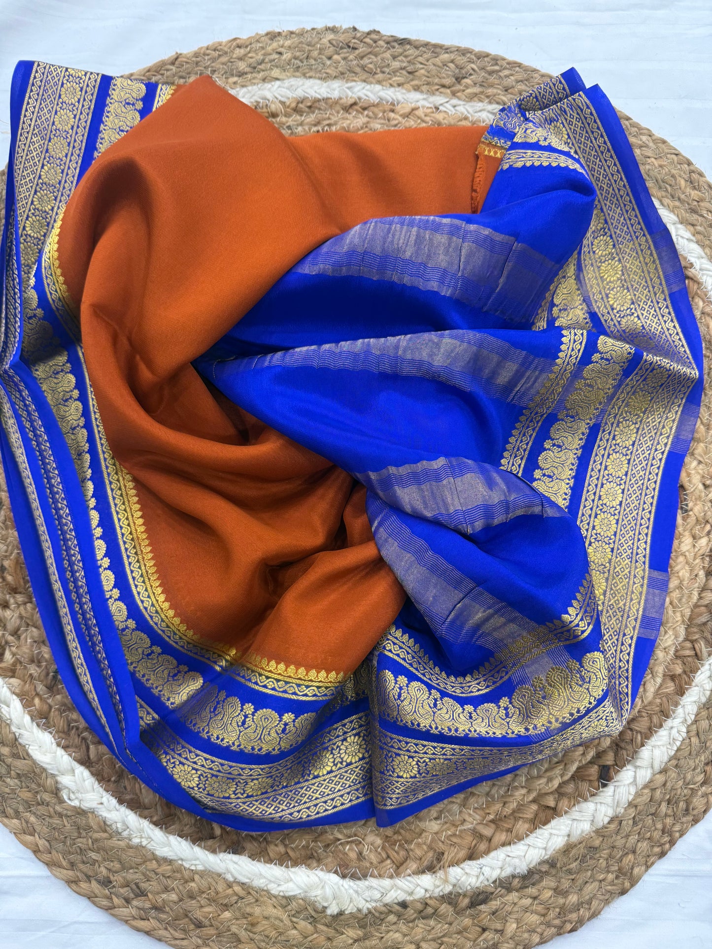 Contrast thick border