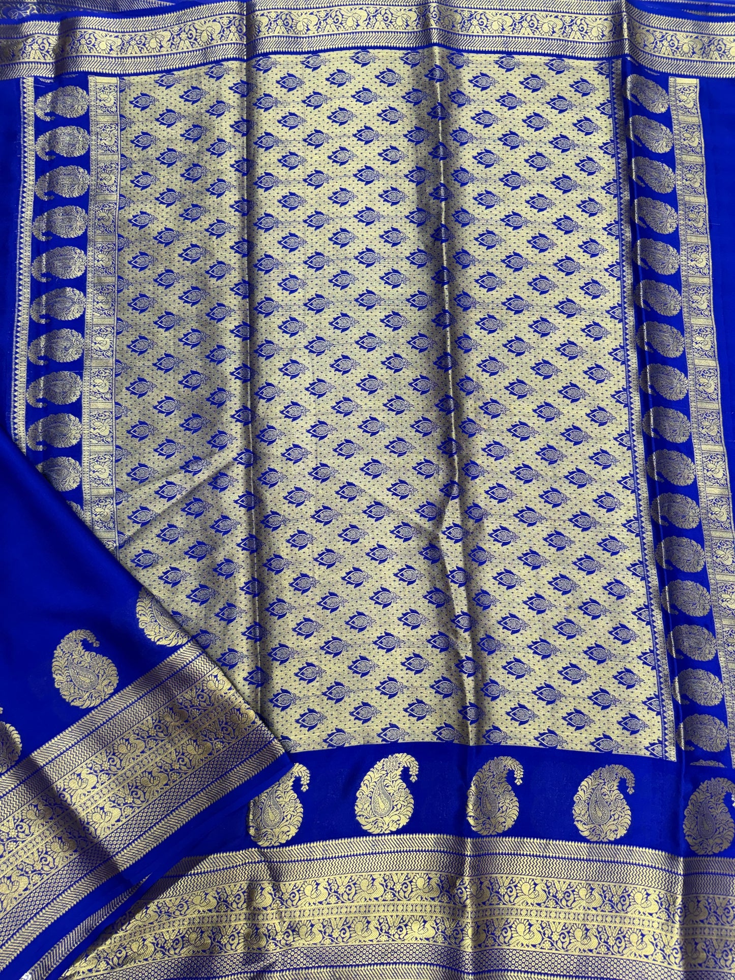 Mango motif peacock border with rich pallu