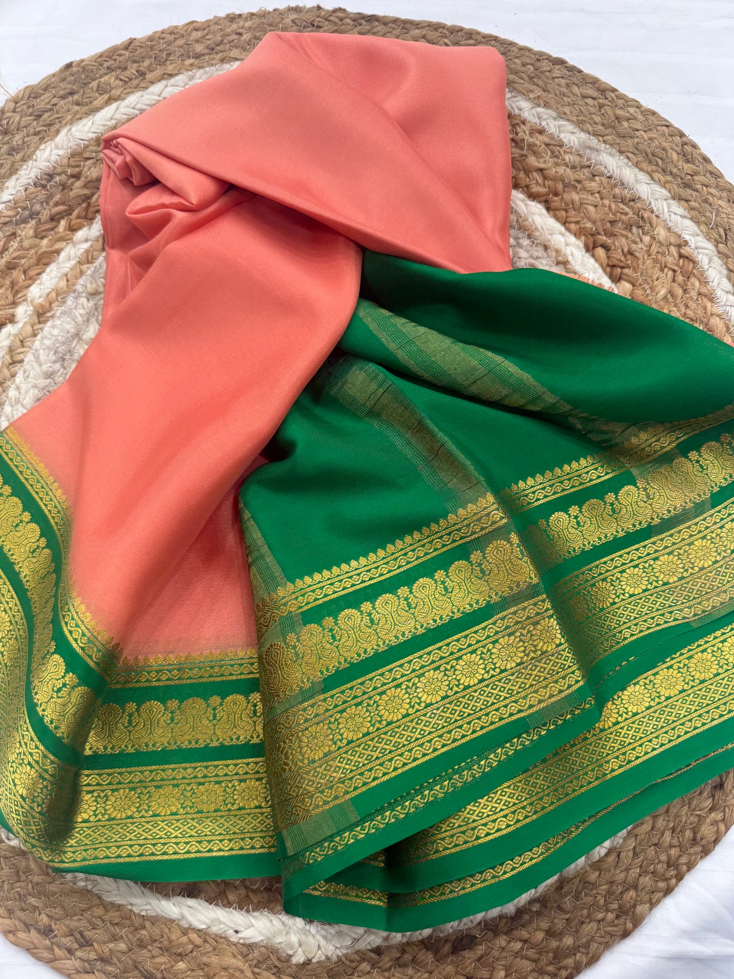 Contrast thick border
