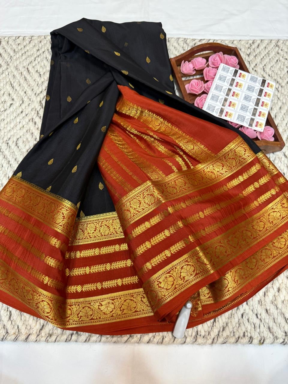 Mysore silk sarees Butta pattern