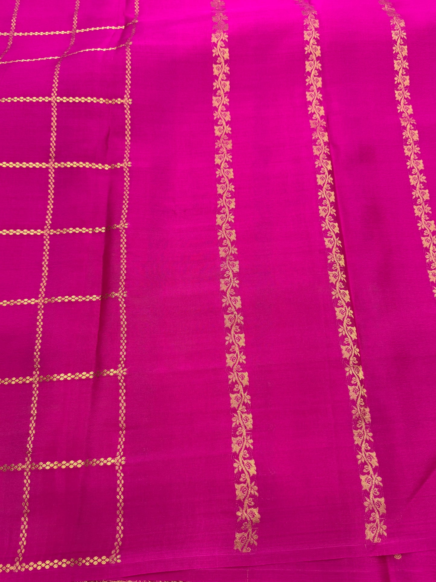 Patli pallu checks