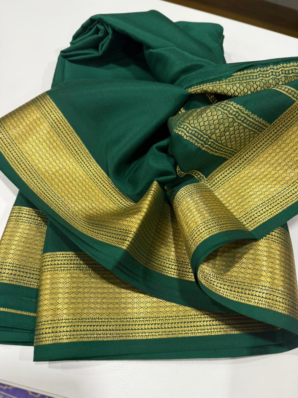Self Pattern with rich pallu with beautiful border