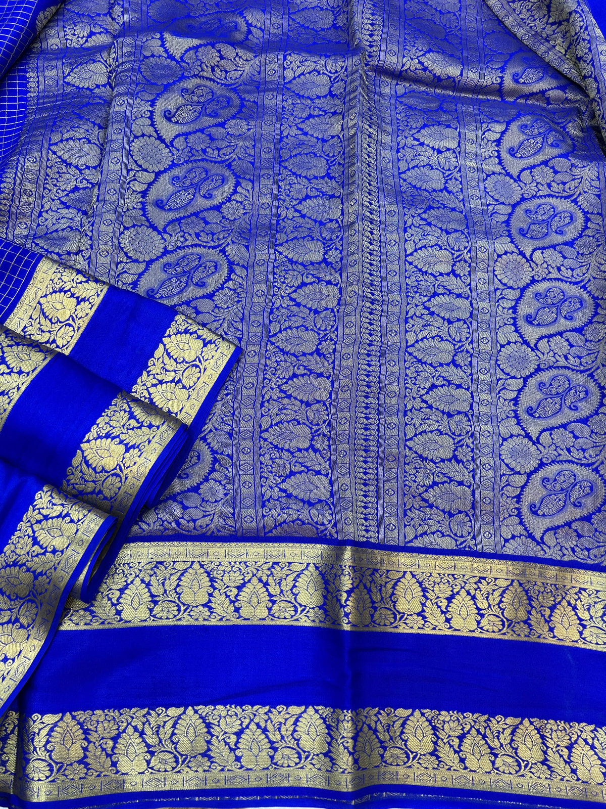 Mysore silk self checks butta