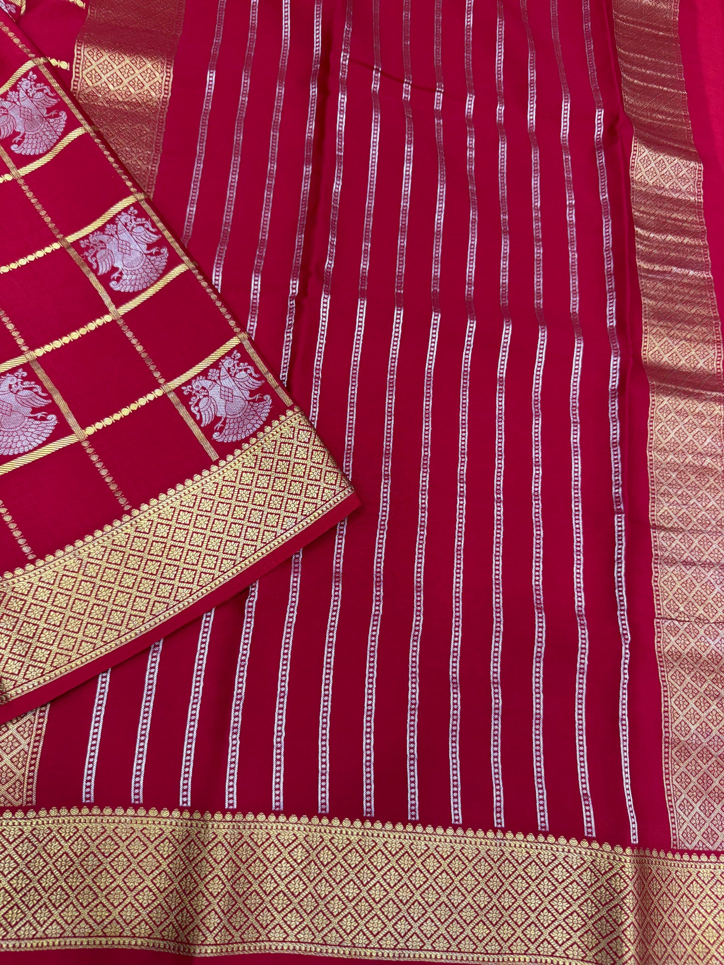 Gandaberunda motif checks