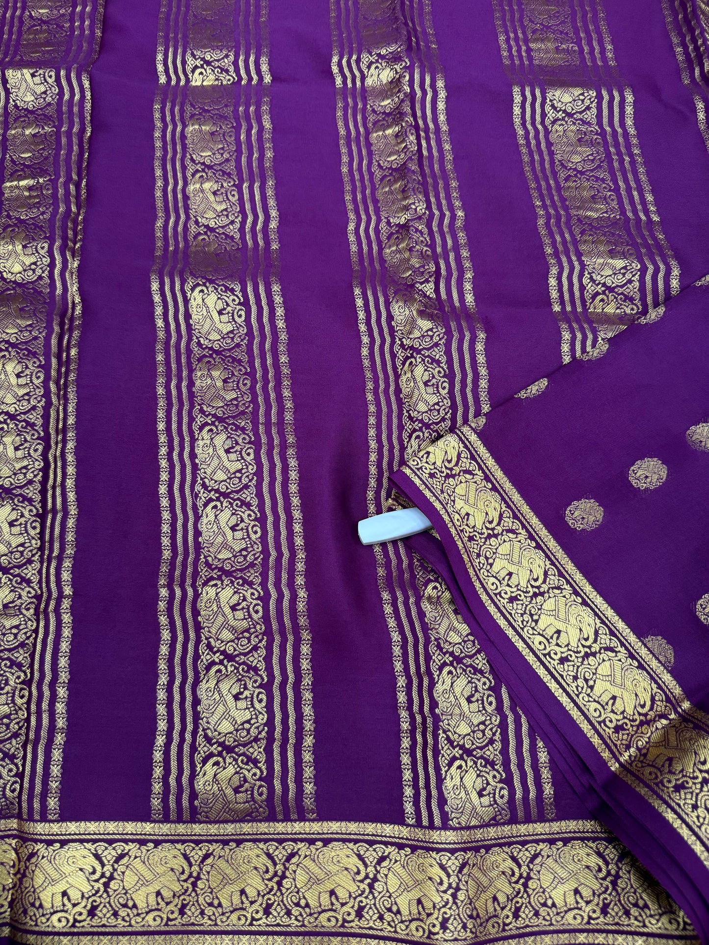 Elephant butta rich pallu