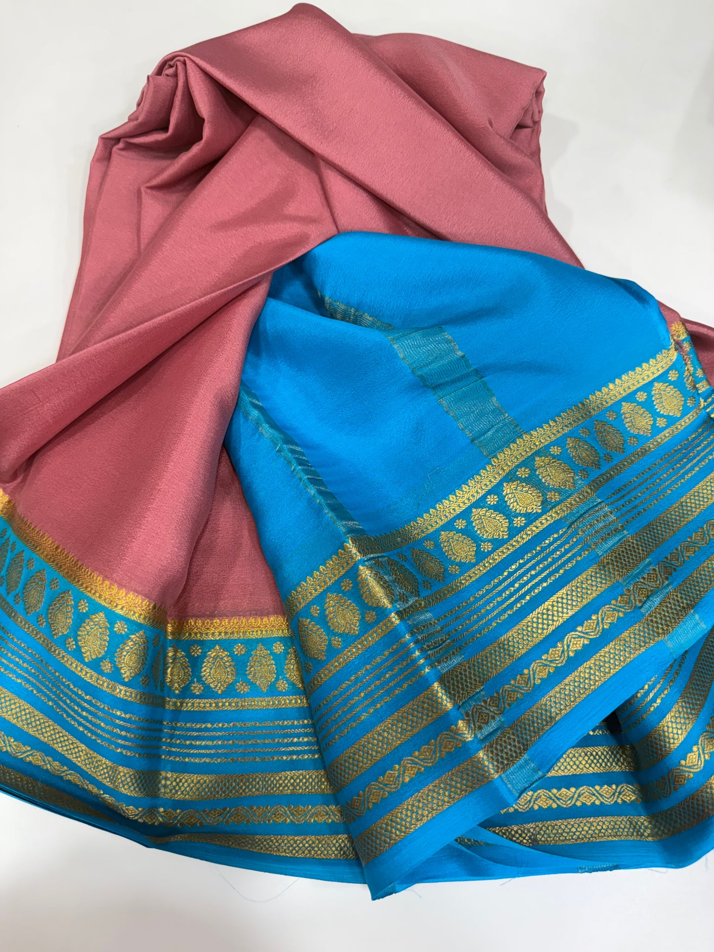 Thick border contrast sarees