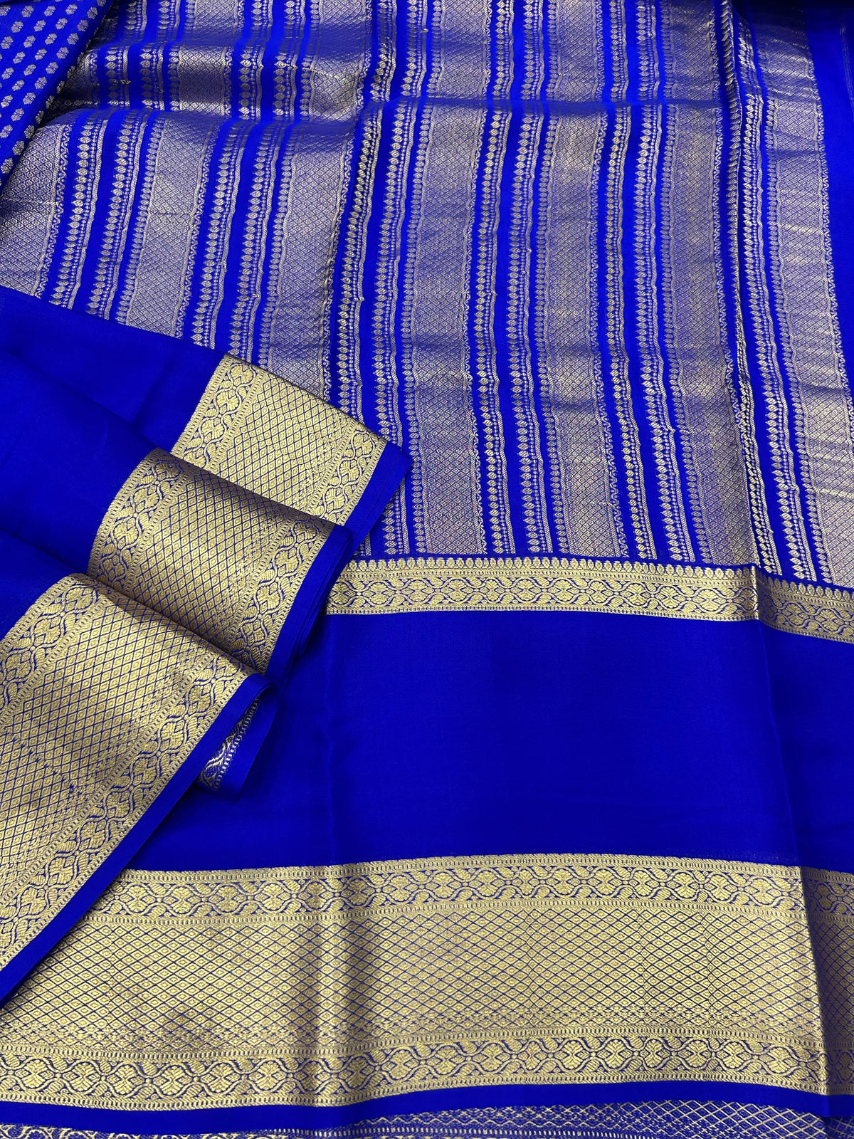 Mysore silk self bentex border