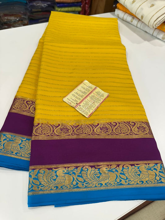 Traditional pattern with elegant border