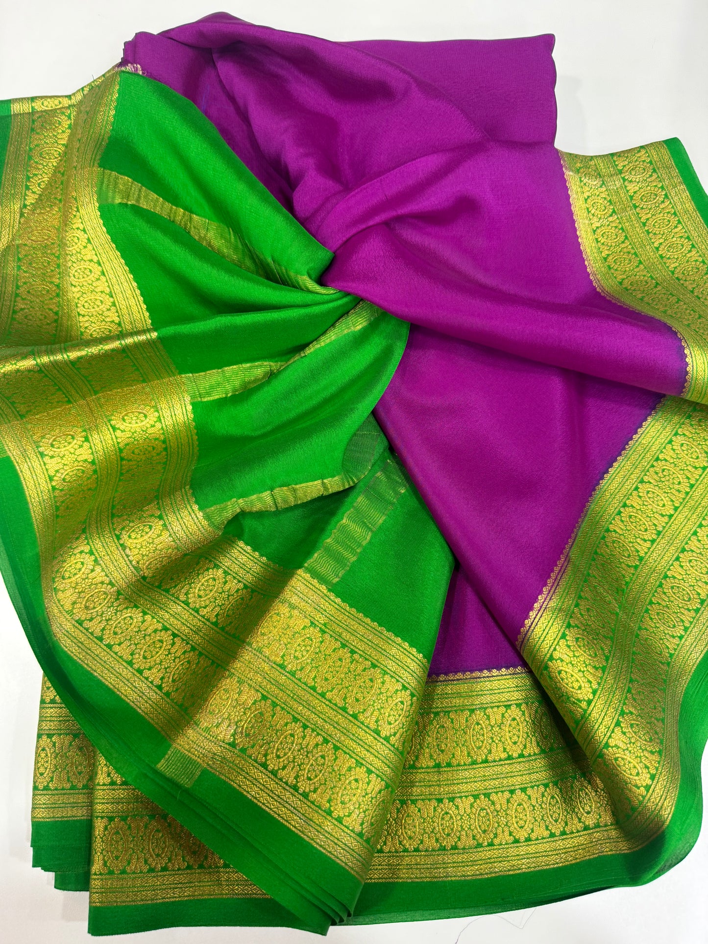 Thick border contrast sarees
