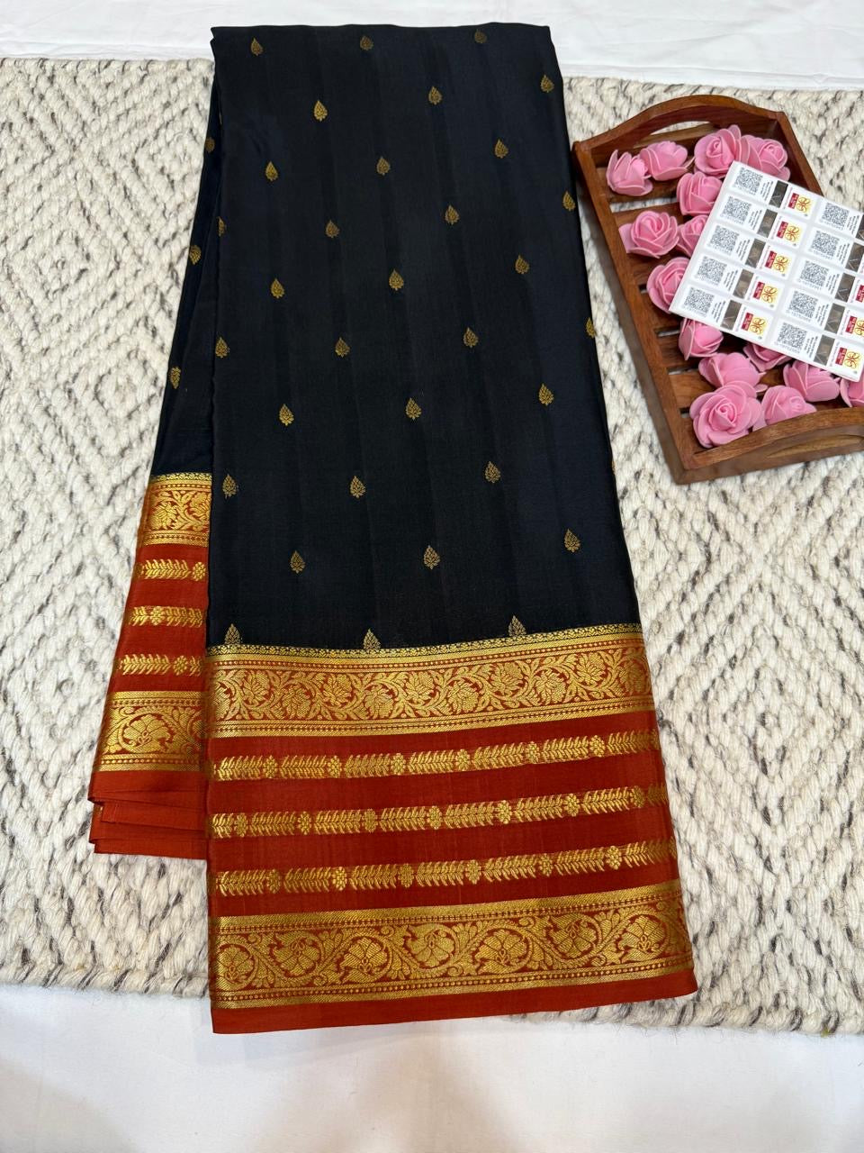 Mysore silk sarees Butta pattern