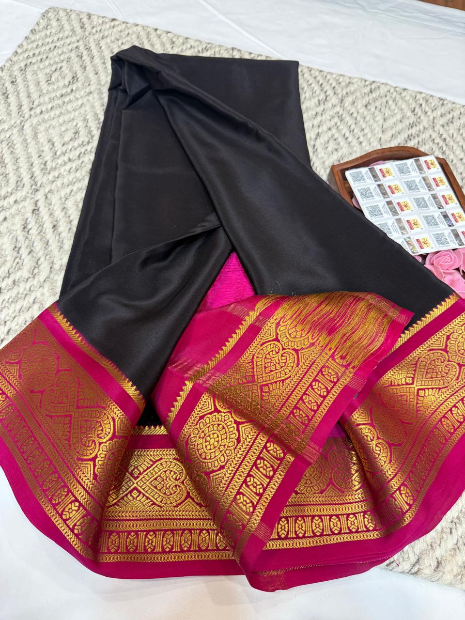Mysore silk sarees contrast pattern