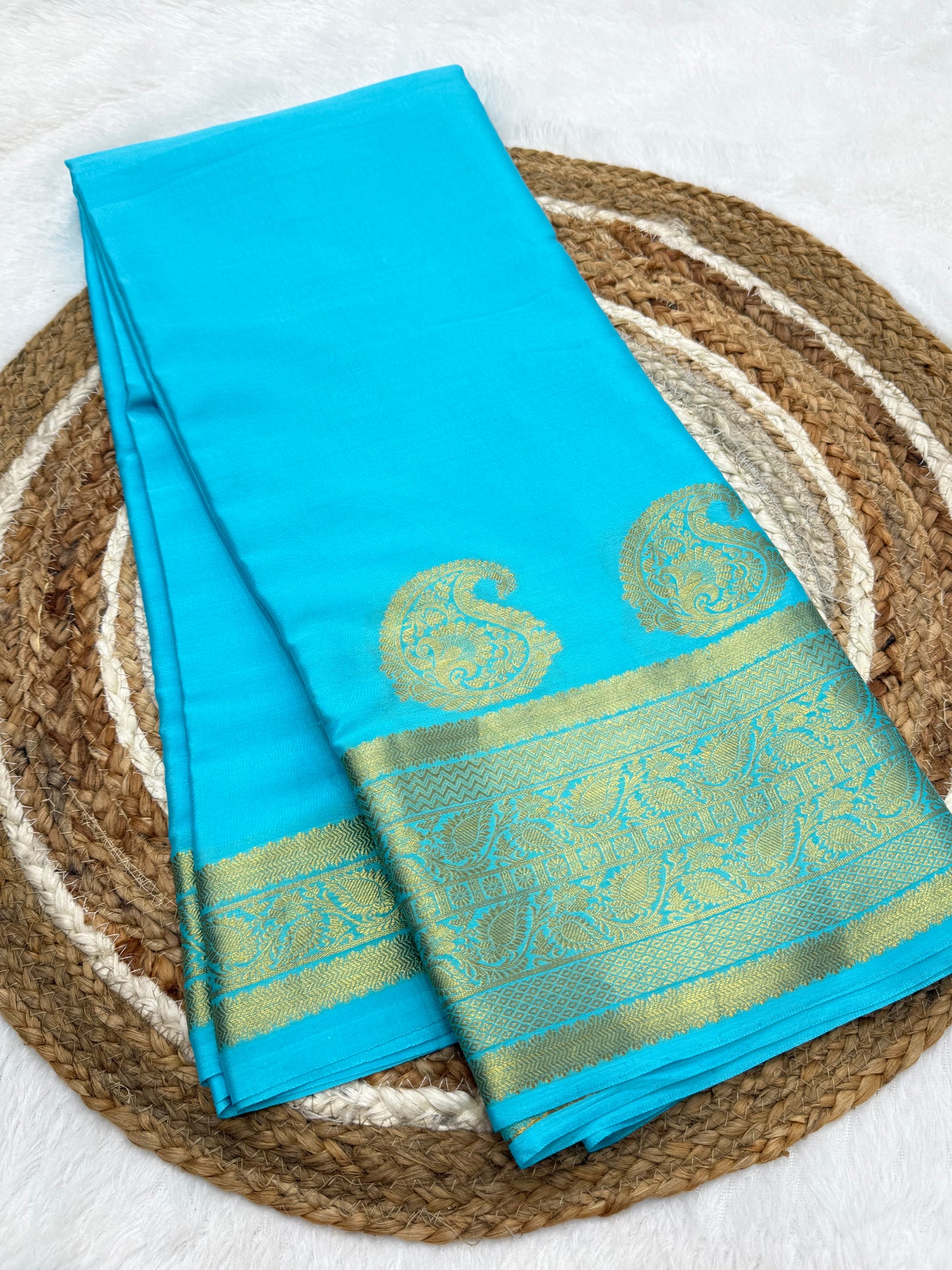 Leaf border with mango motif