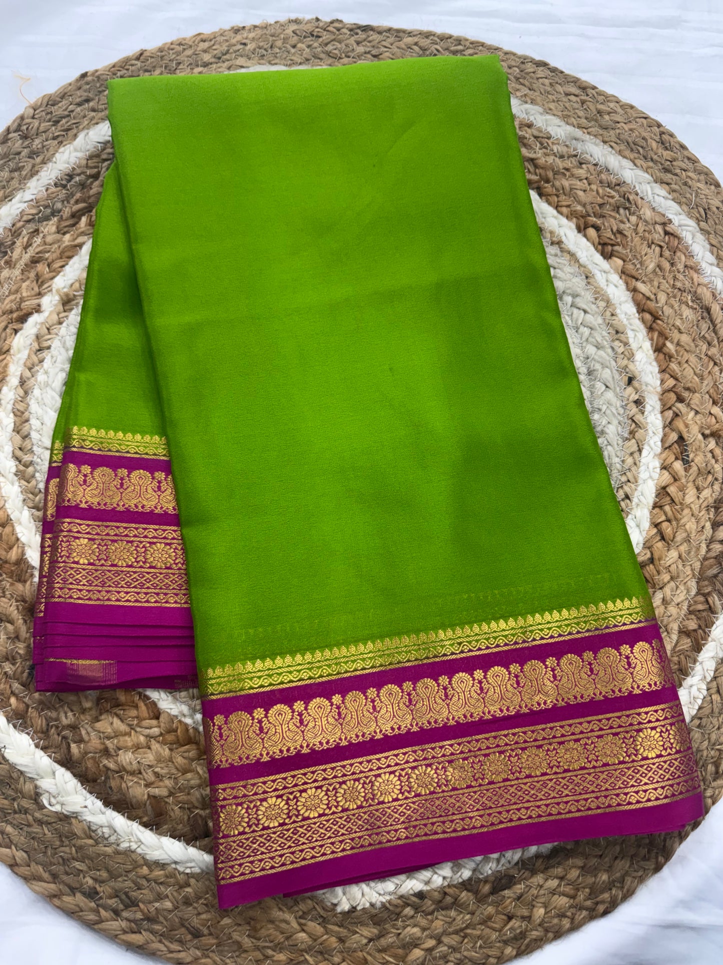 Contrast thick border