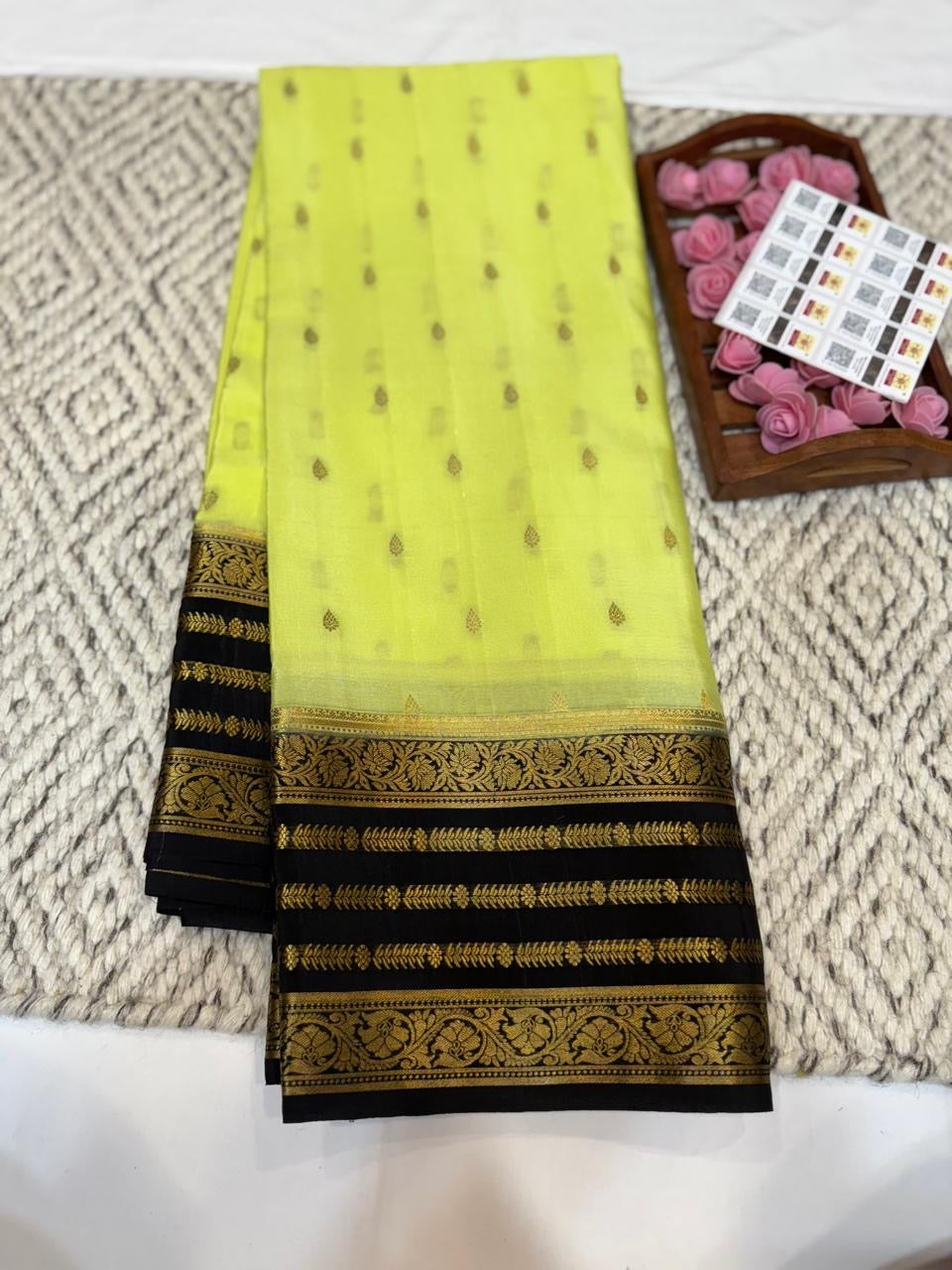 Mysore silk sarees Butta pattern
