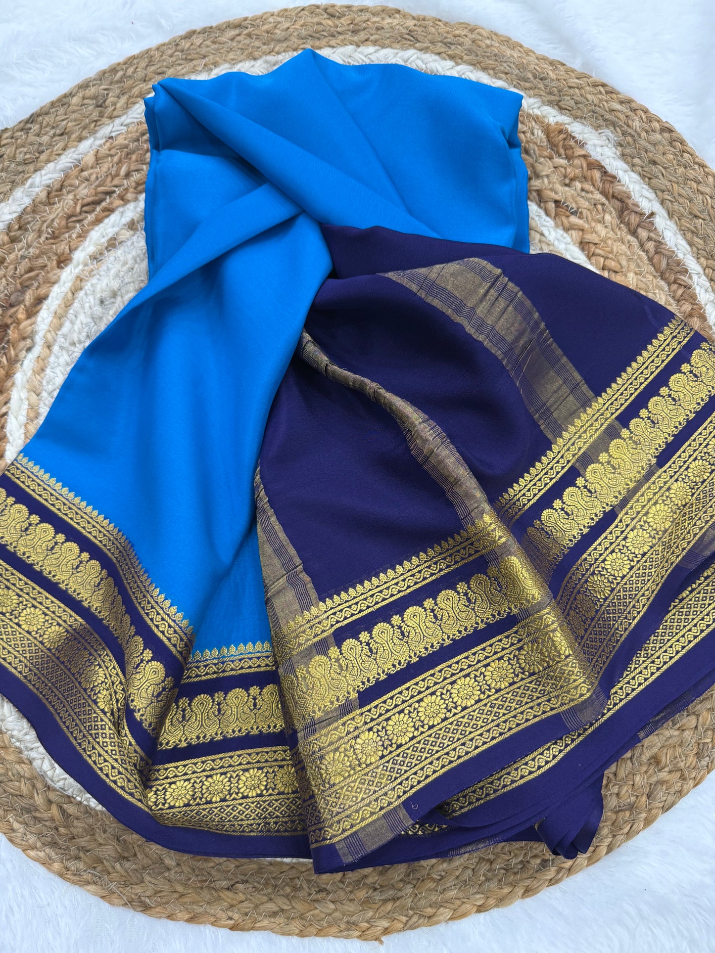 Contrast thick border