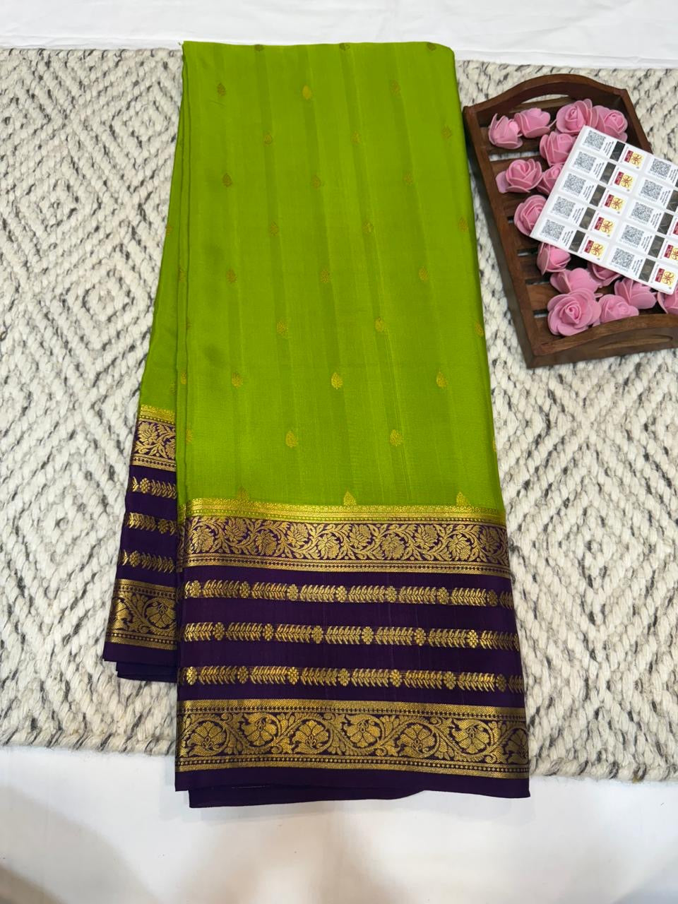 Mysore silk sarees Butta pattern