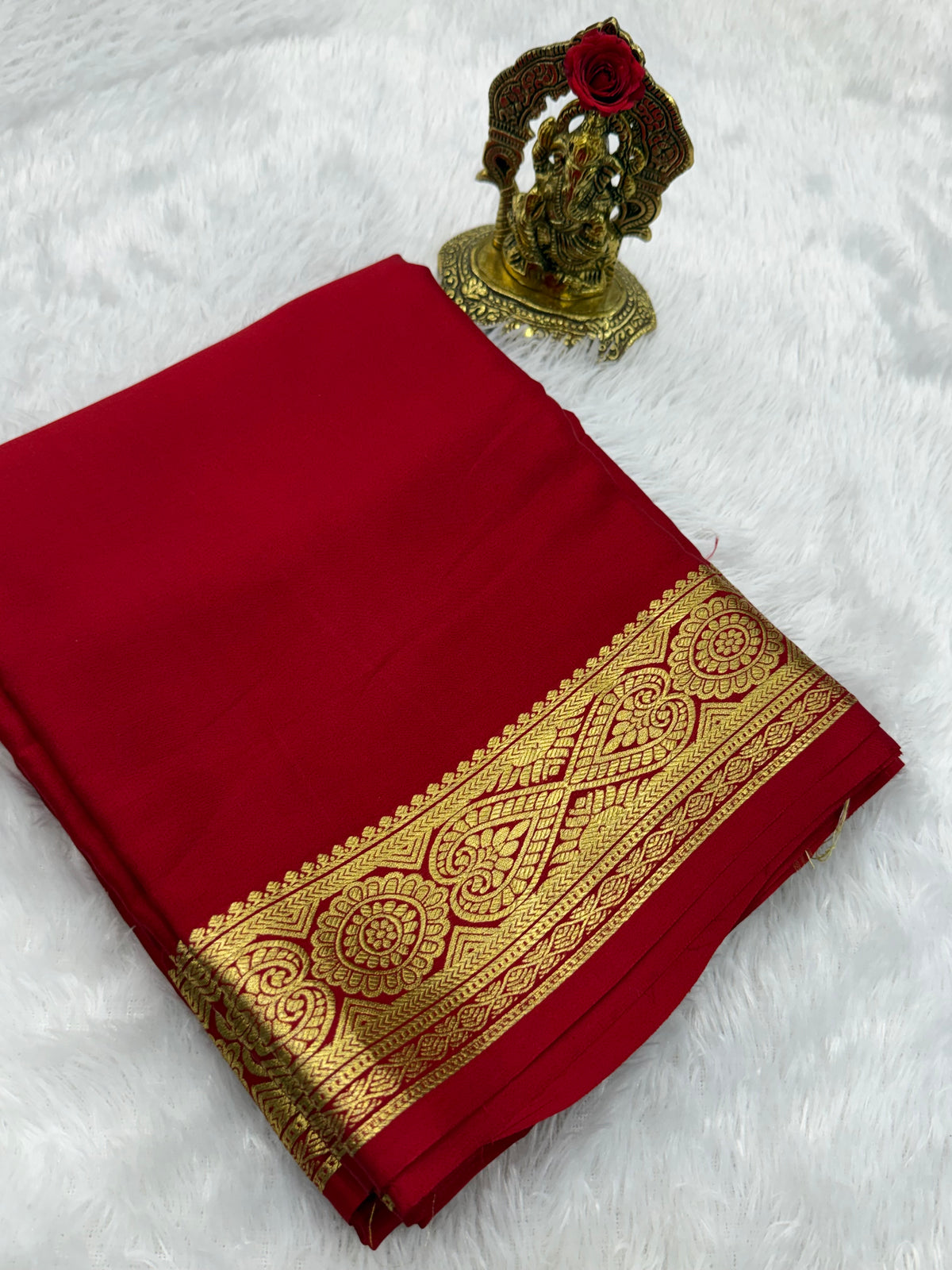 Traditional self border