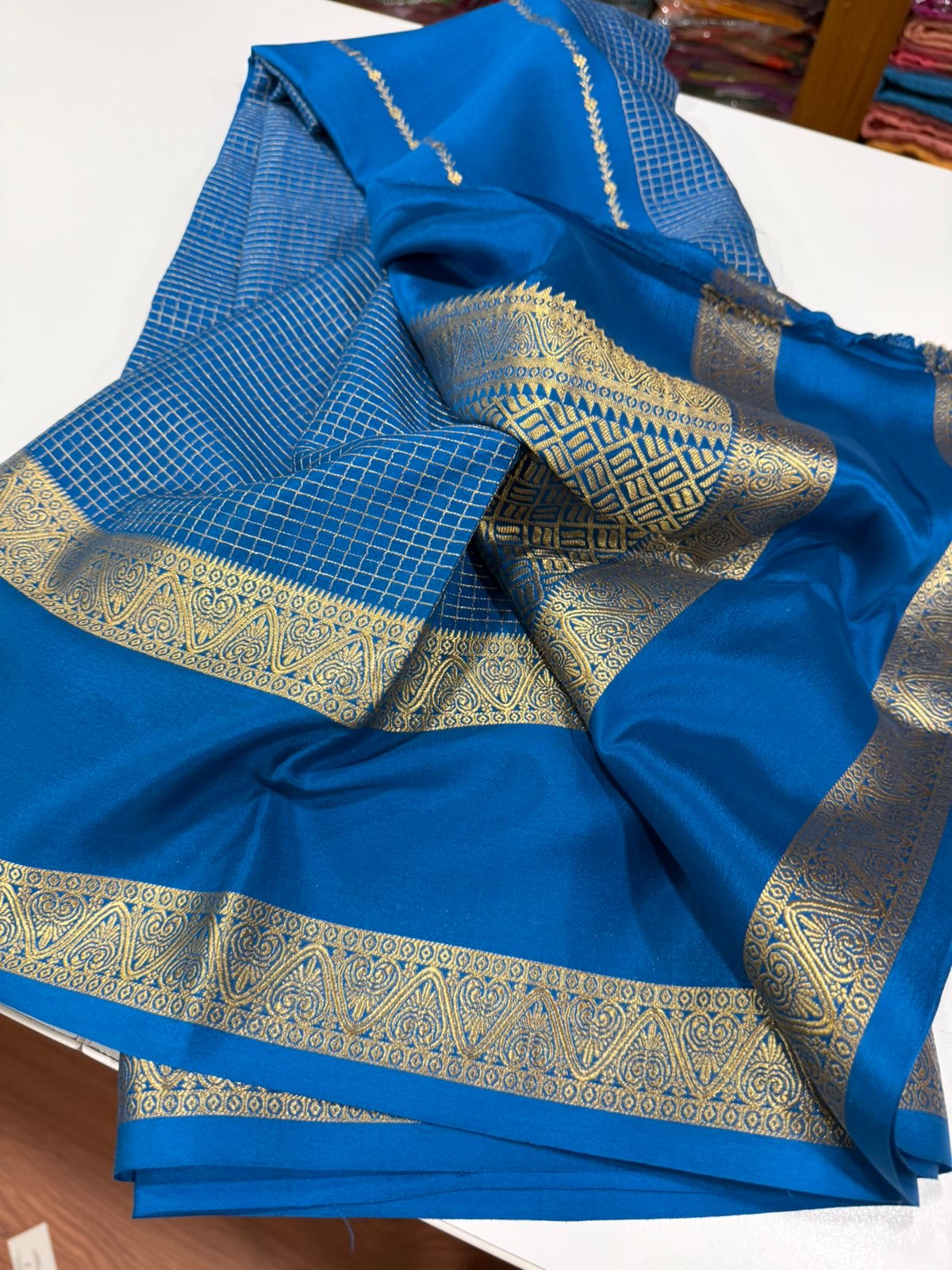 ❤️Exclusive border with motifs on the body