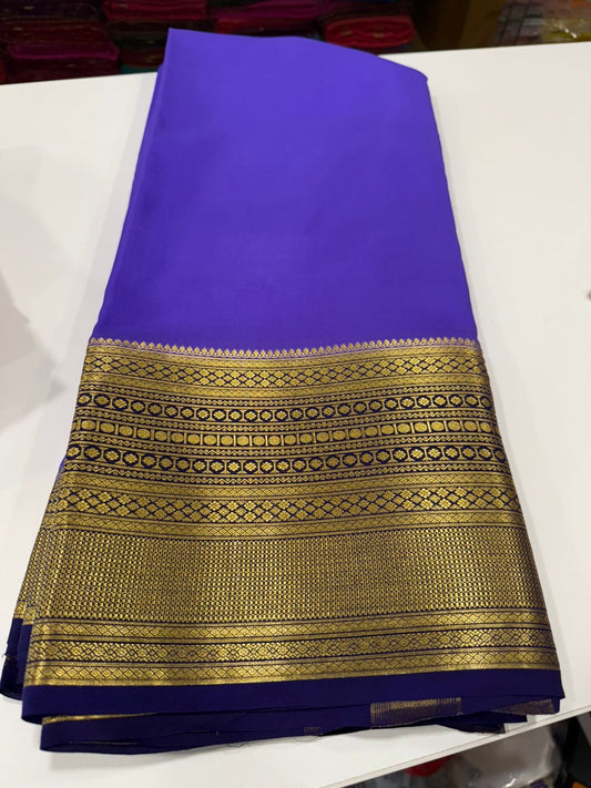 Traditional border with all exclusive pattern