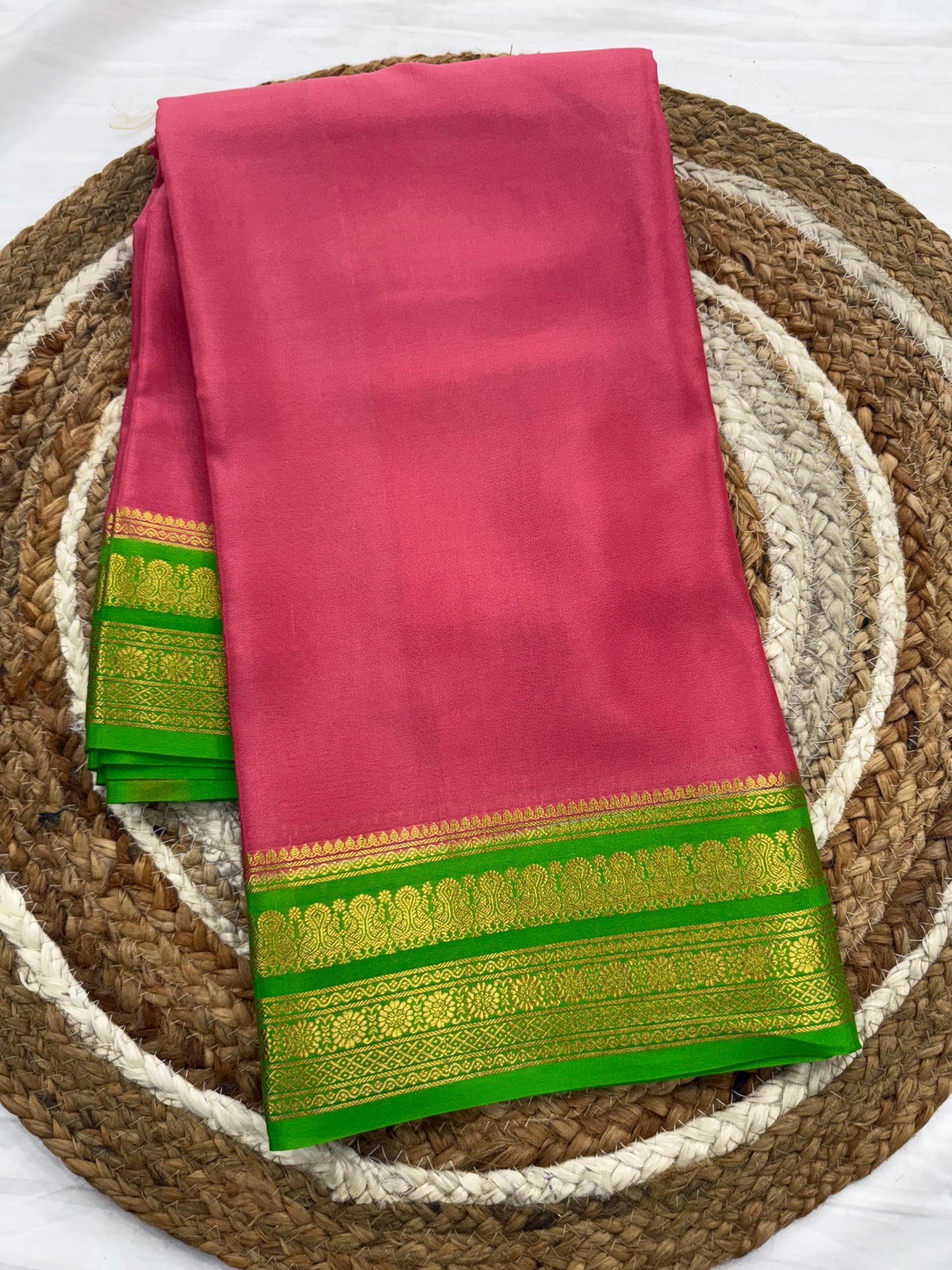 Contrast thick border
