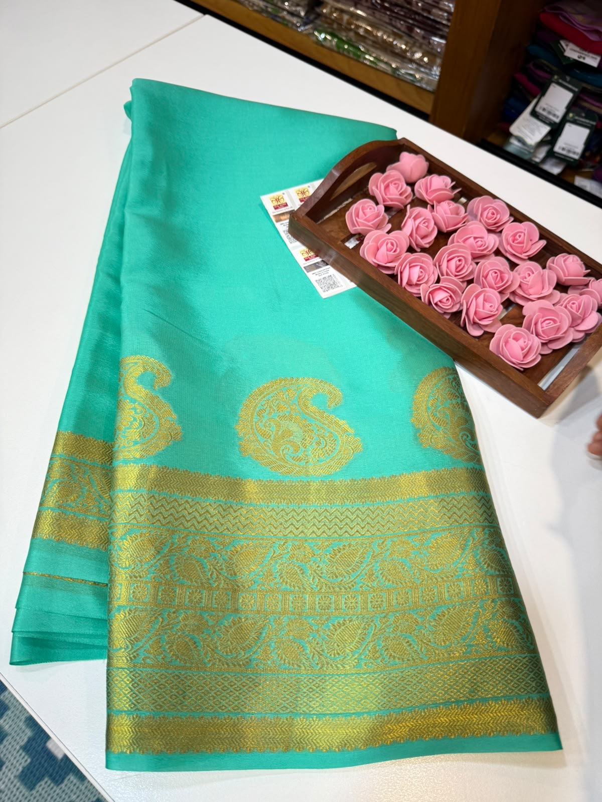 Mango motif peacock border with rich Pallu