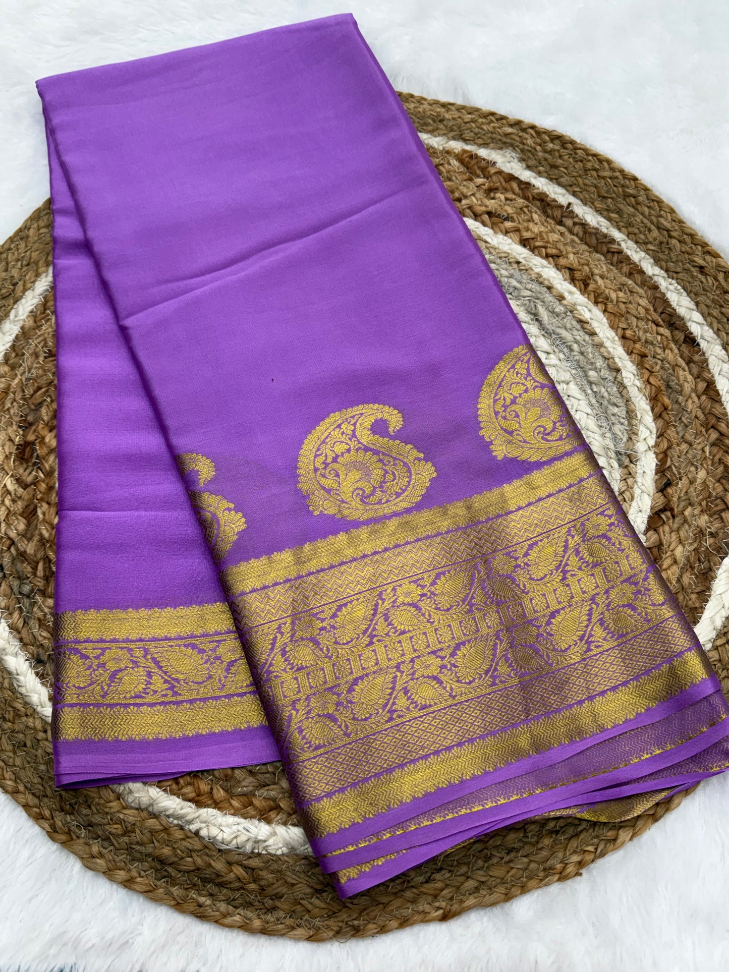 Leaf border with mango motif