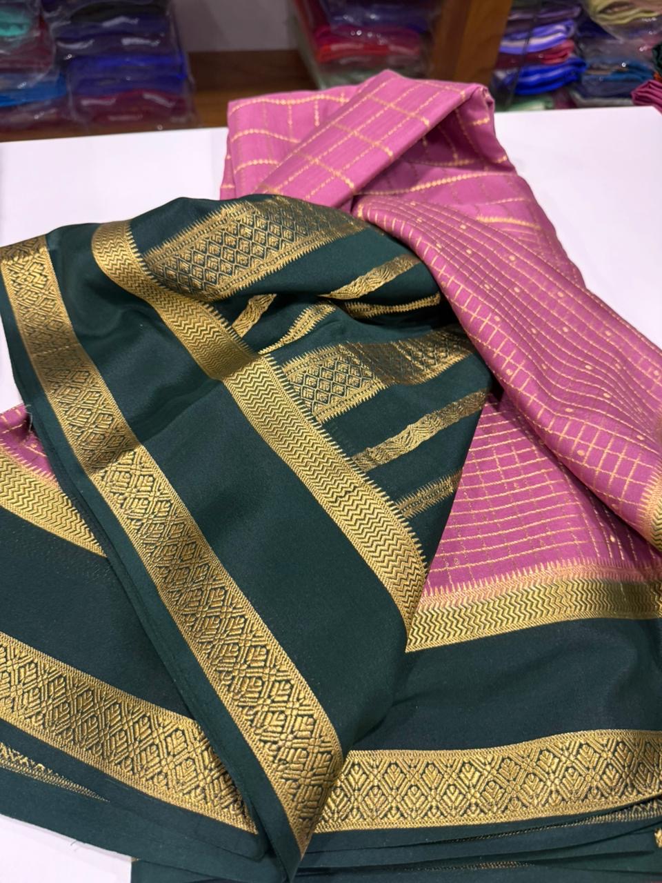 Checks pattern with rich Pallu