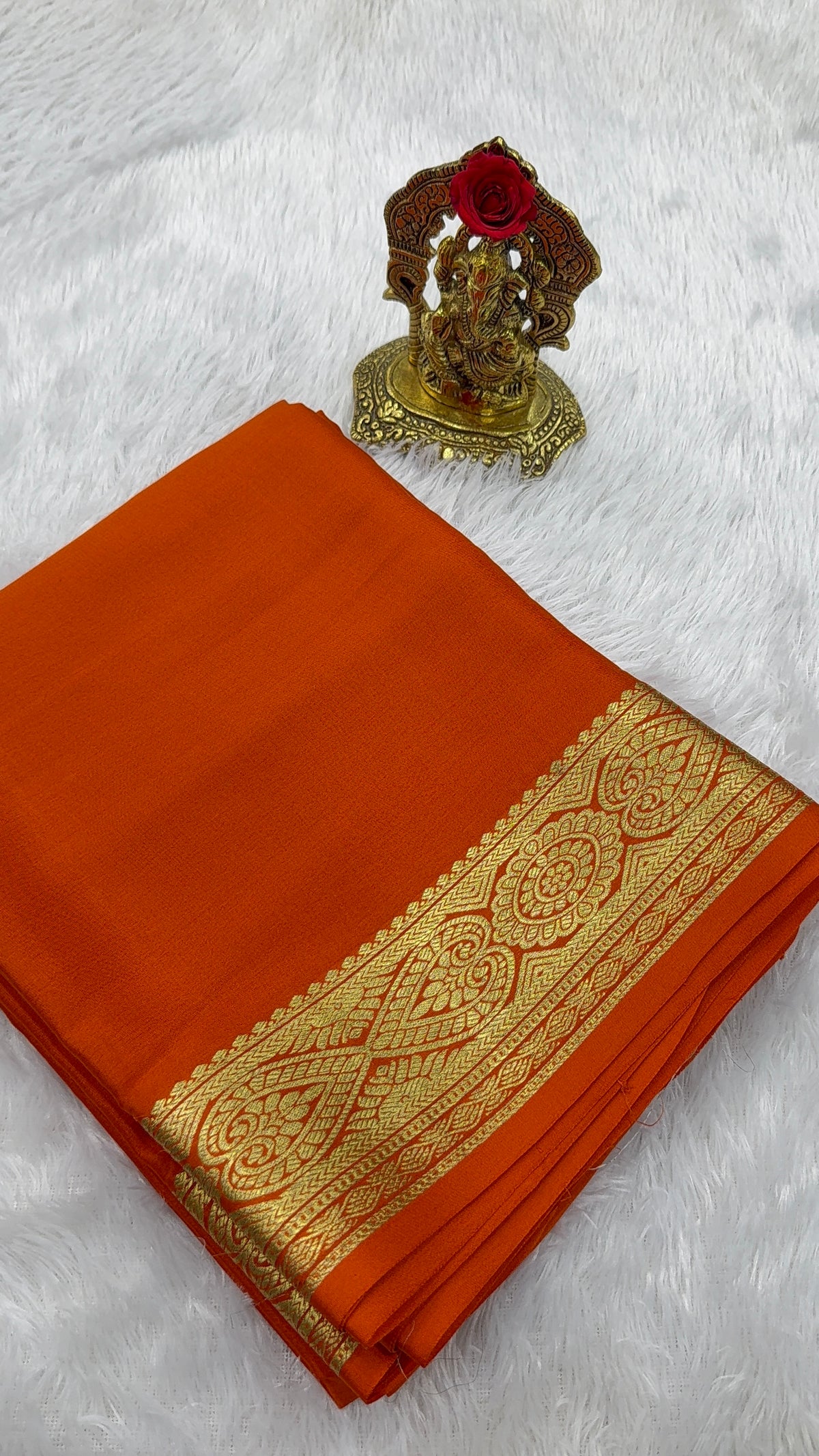Traditional self border