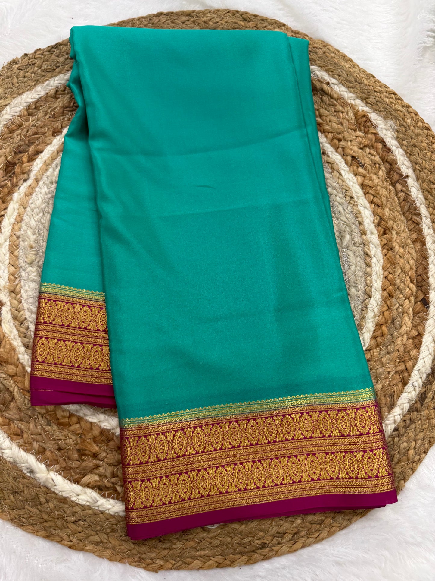 Contrast thick border