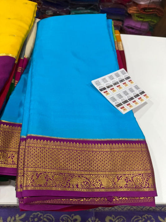 Contrast pattern with beautiful colour combination