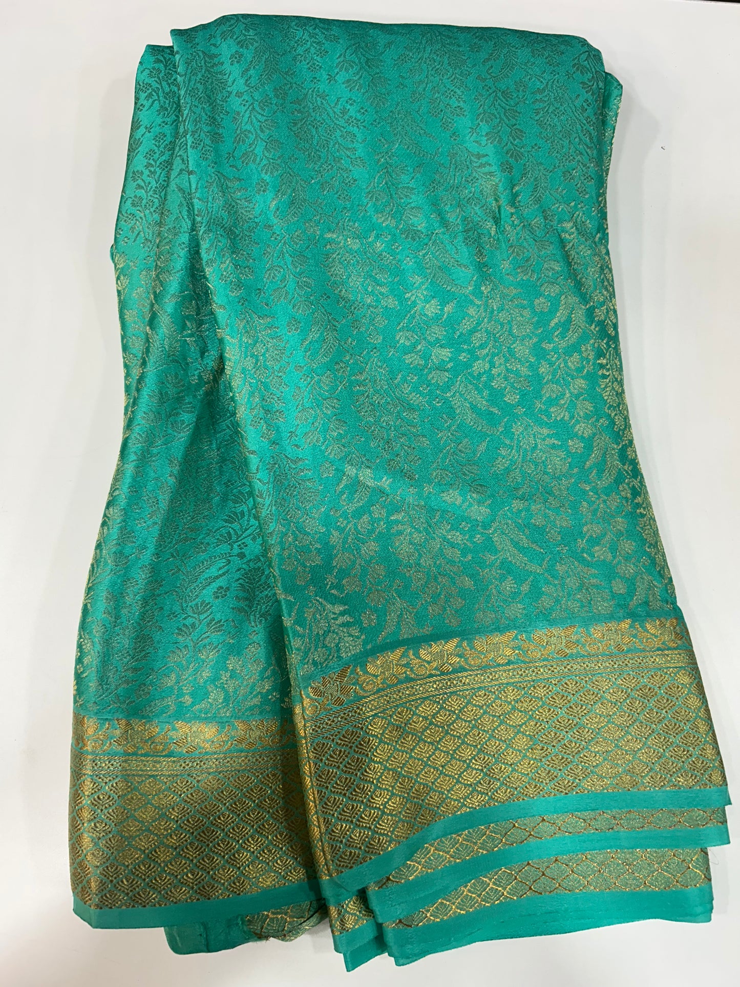 Self brocade