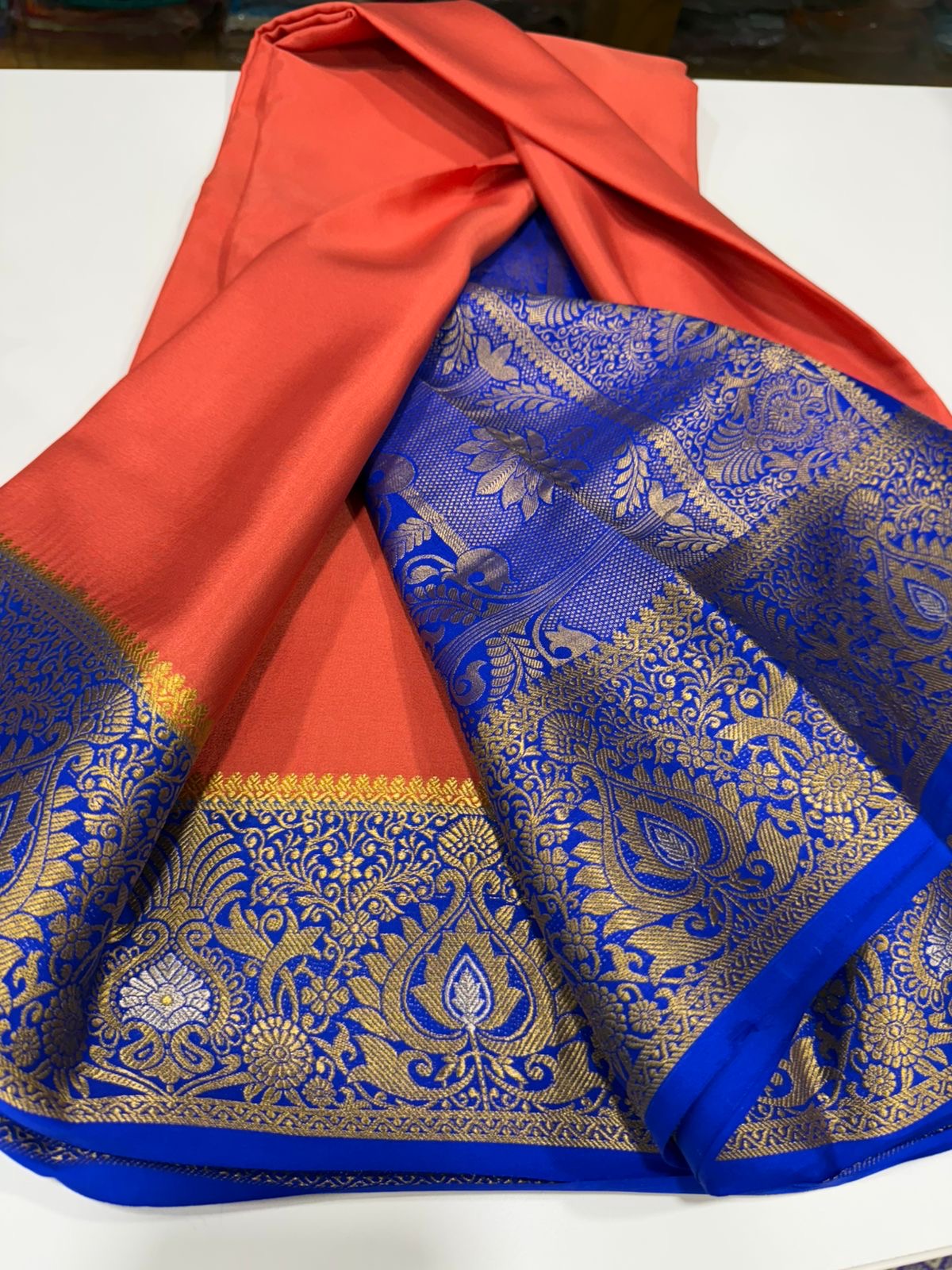 Exclusive pattern mysore silk sarees with elegant color