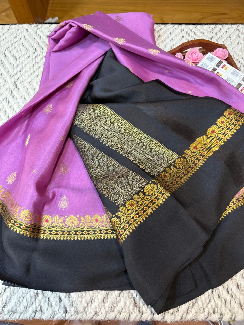 Mysore silk sarees Butta  pattern