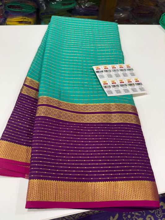 🧚🏻‍♀️ All exclusive checks pattern with motif n beautiful colour combinations🧚🏻‍♀️.