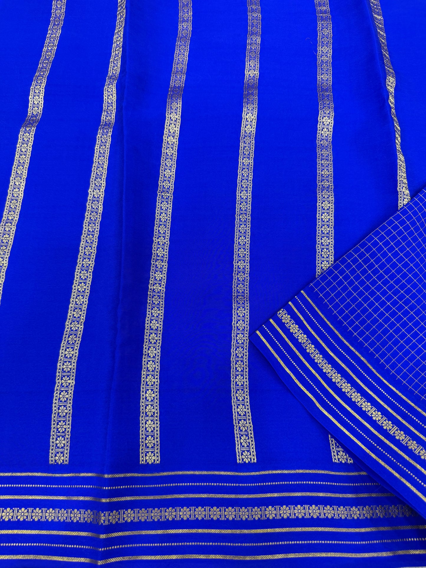 Pure zari checks