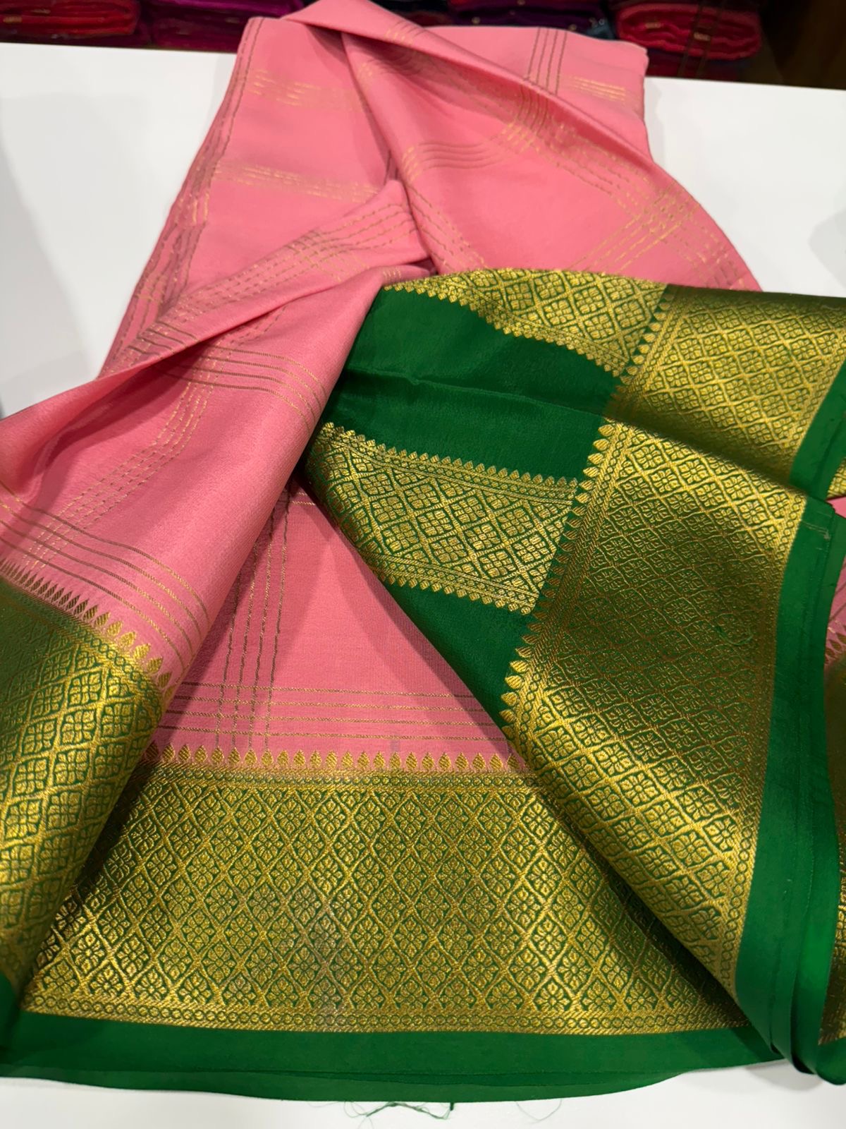 Double line checks pattern with rich Pallu