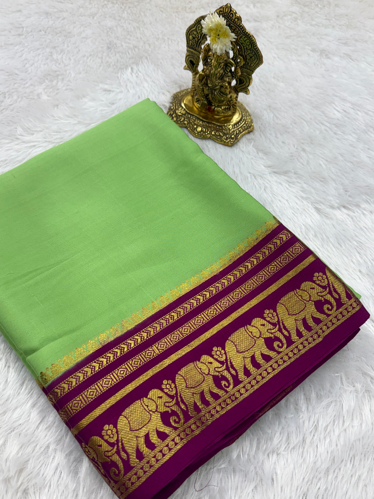 Elephant border