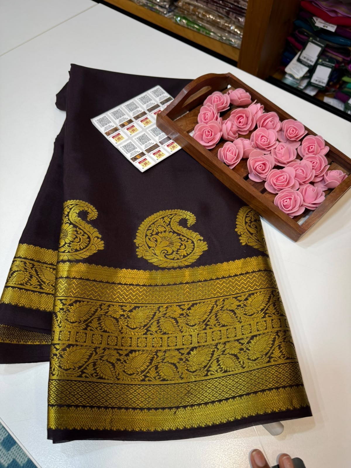Mango motif peacock border with rich Pallu
