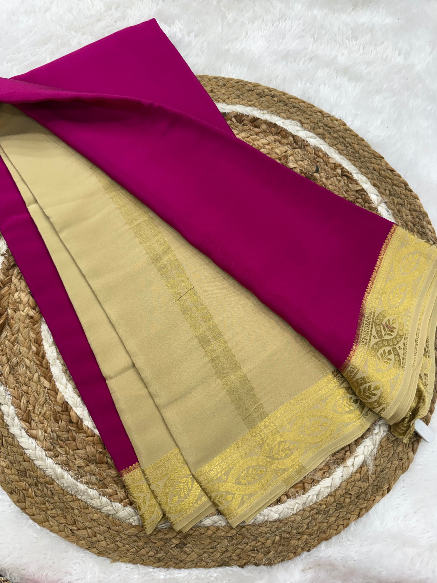 Leaf border