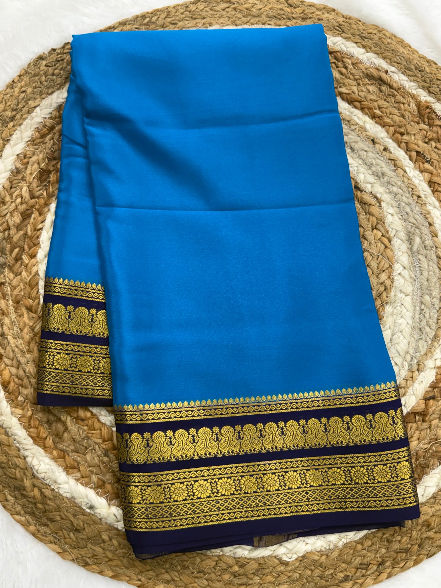 Contrast thick border