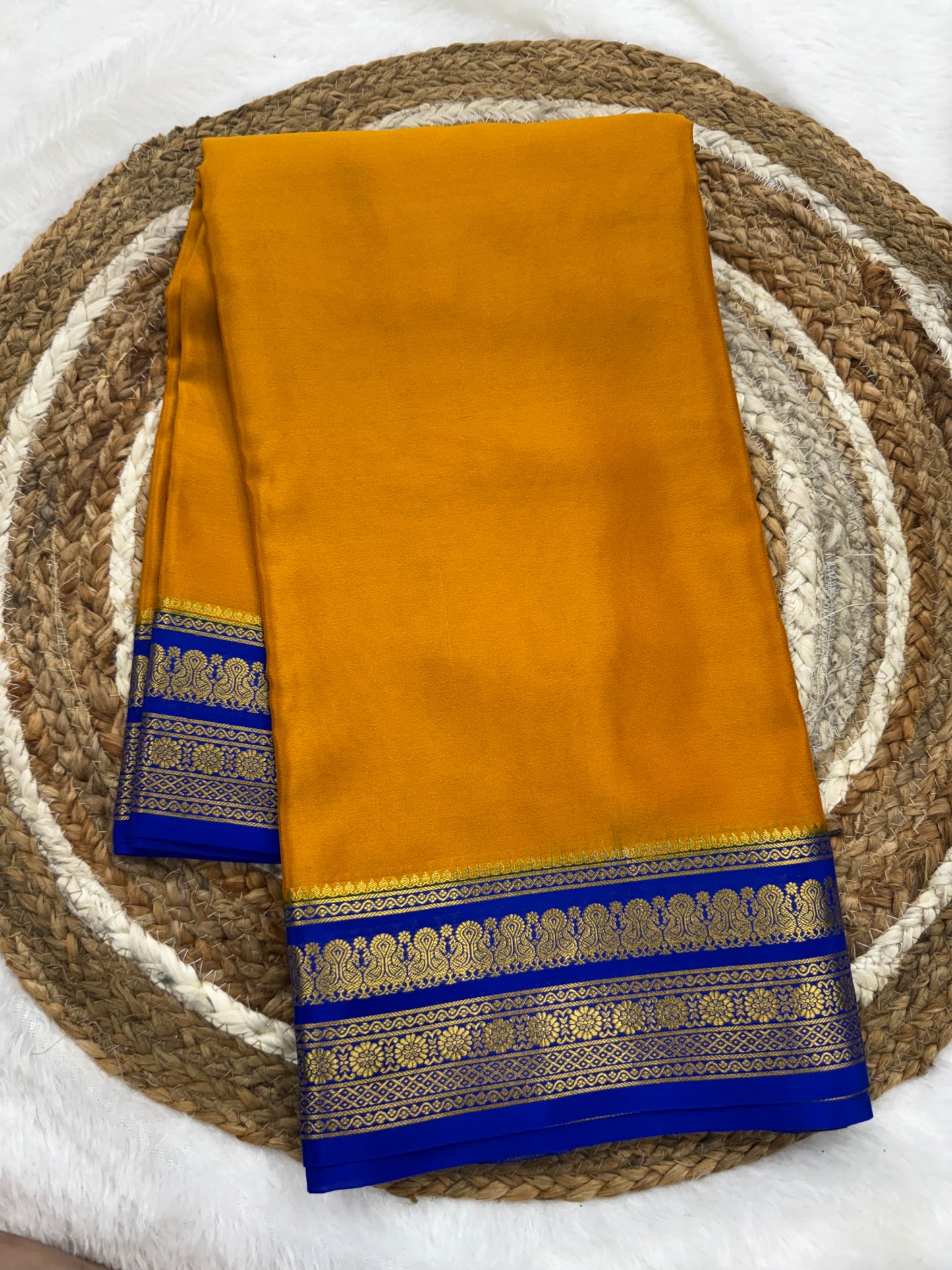 Contrast thick border
